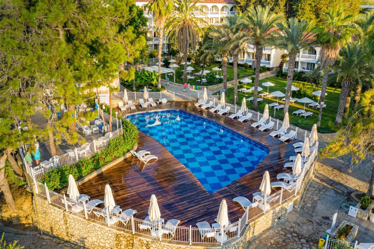 Utopia Beach Club Окурджалар Екстериор снимка