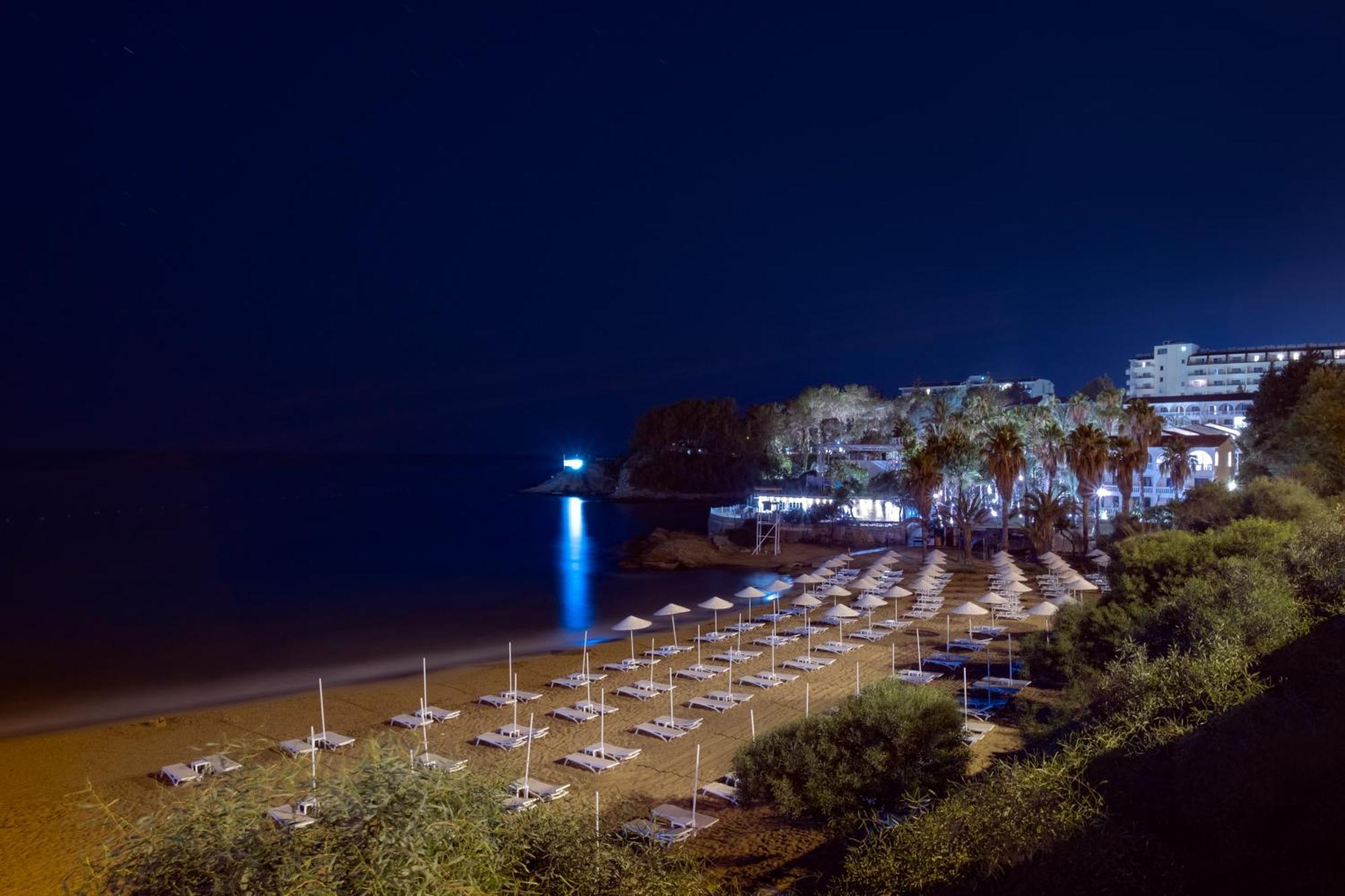 Utopia Beach Club Окурджалар Екстериор снимка